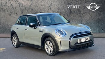 MINI Hatchback 1.5 Cooper Classic 5dr Auto [Comfort Pack] Petrol Hatchback
